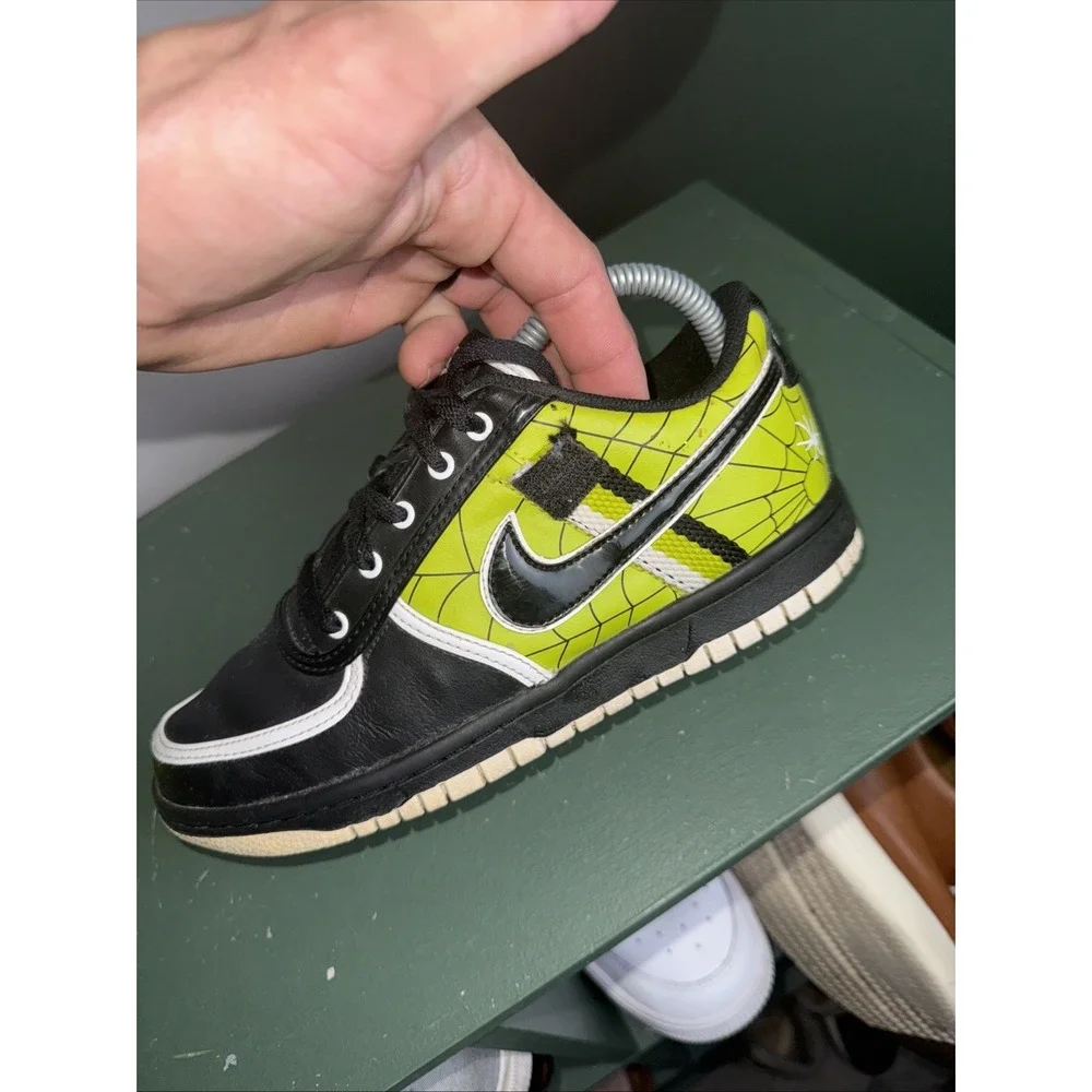 EUC Nike Vandal Low GS 'Glow‎ In Dark Spider Web' Sz 5Y